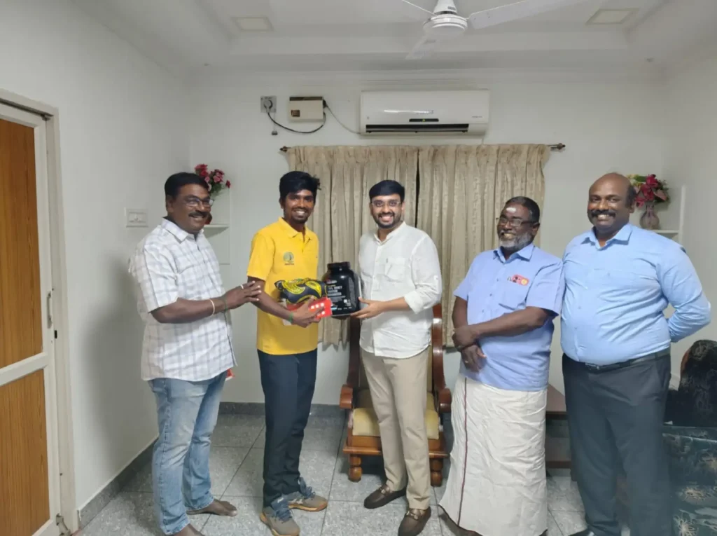 TNVBA மாணவர்களுக்கு Dr. அருண் தம்புராஜ் IAS அவர்களால் PROTEIN POWDER வழங்கப்பட்டது