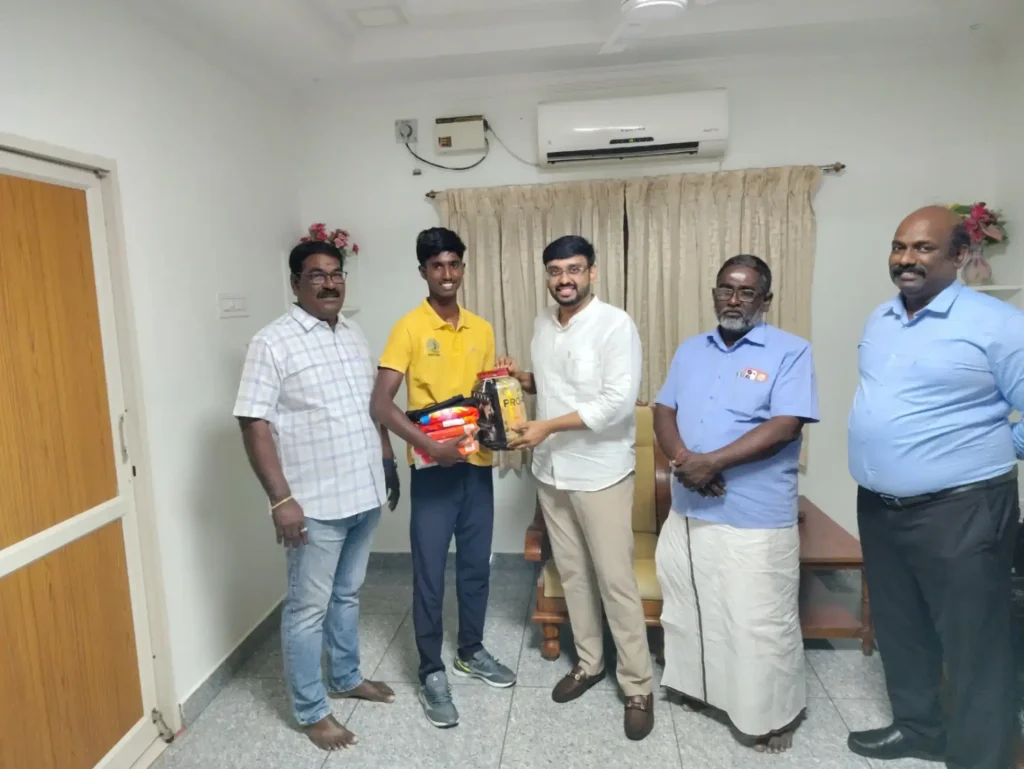 TNVBA மாணவர்களுக்கு Dr. அருண் தம்புராஜ் IAS அவர்களால் PROTEIN POWDER வழங்கப்பட்டது