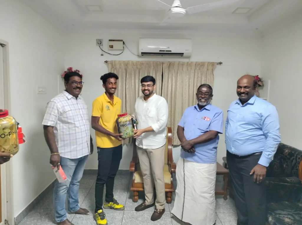 TNVBA மாணவர்களுக்கு Dr. அருண் தம்புராஜ் IAS அவர்களால் PROTEIN POWDER வழங்கப்பட்டது